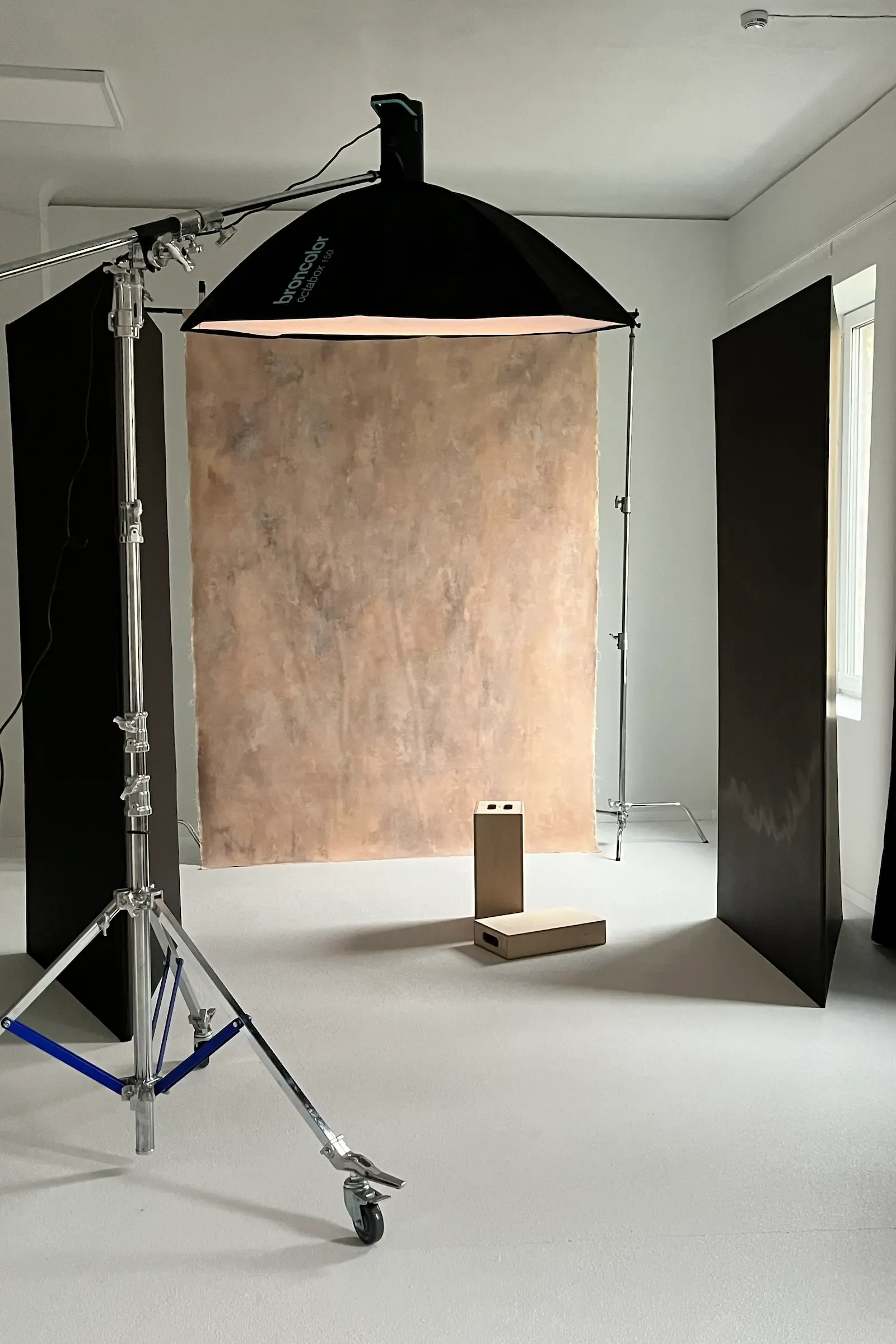 Drobinis fonas fotostudija Vilniuje