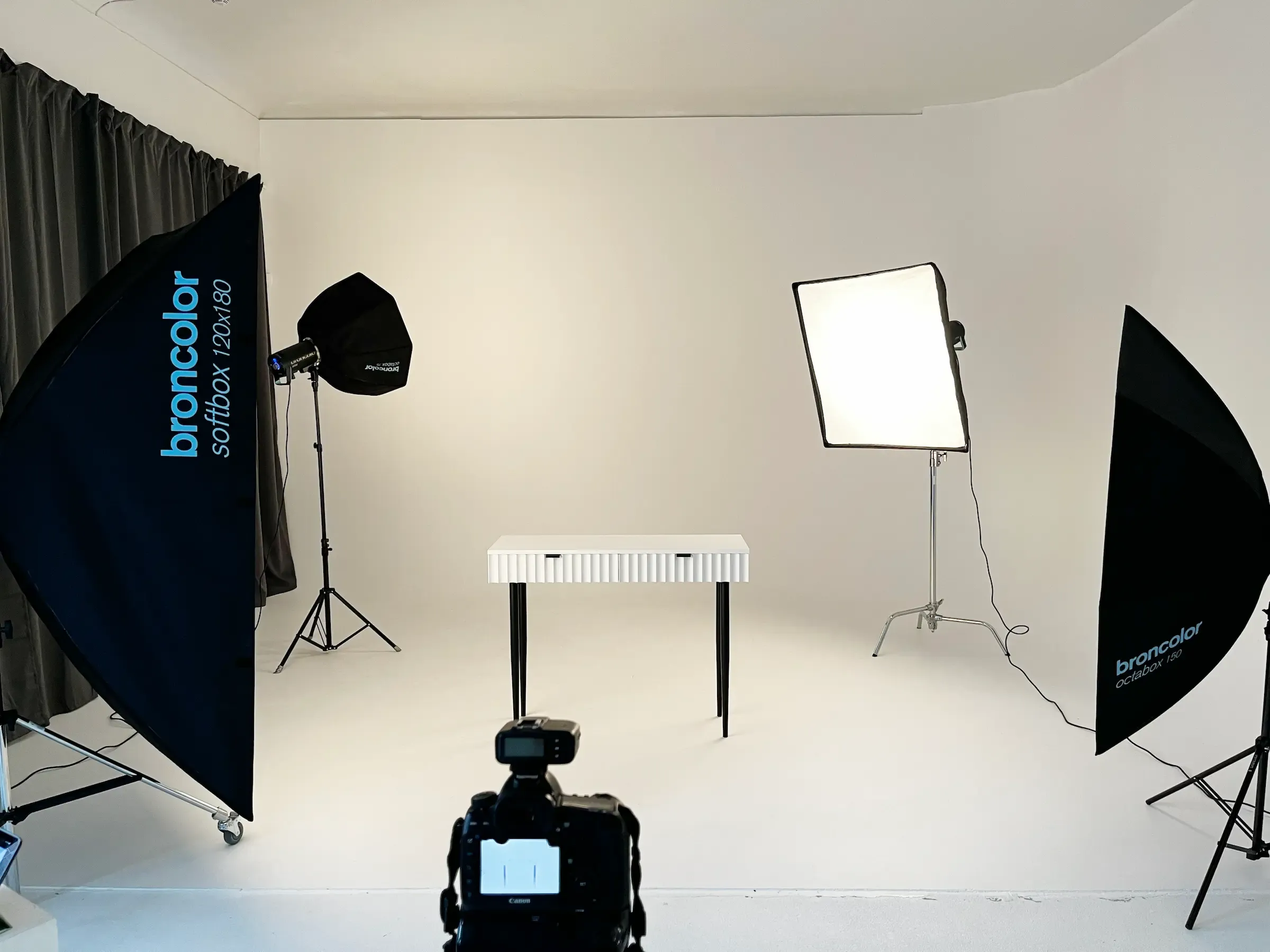Fotostudija Vilniuje baldams fotografuoti